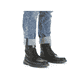 
Graphitschwarze Rieker Herren Schnürstiefel 31602-00 mit einer robusten Profilsohle. Schuh am Fuß