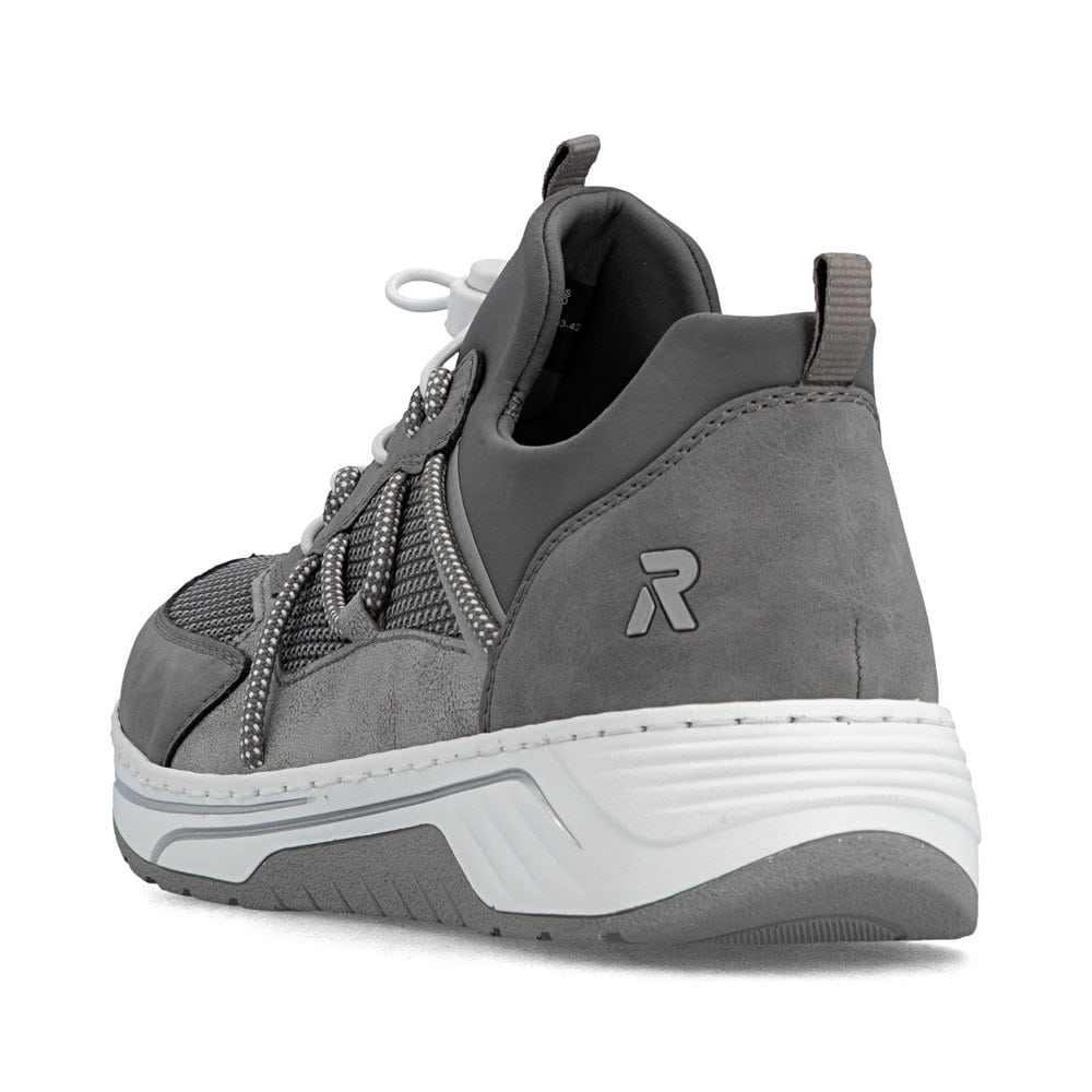 Mocassins Rieker gris pour femme 53153-42 avec bande élastique. Chaussure vue de l'arrière.