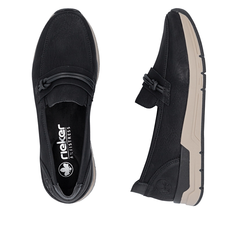 Schwarze Rieker Damen Loafer 58965-00 mit einem Gummizug. Schuh von oben, liegend.