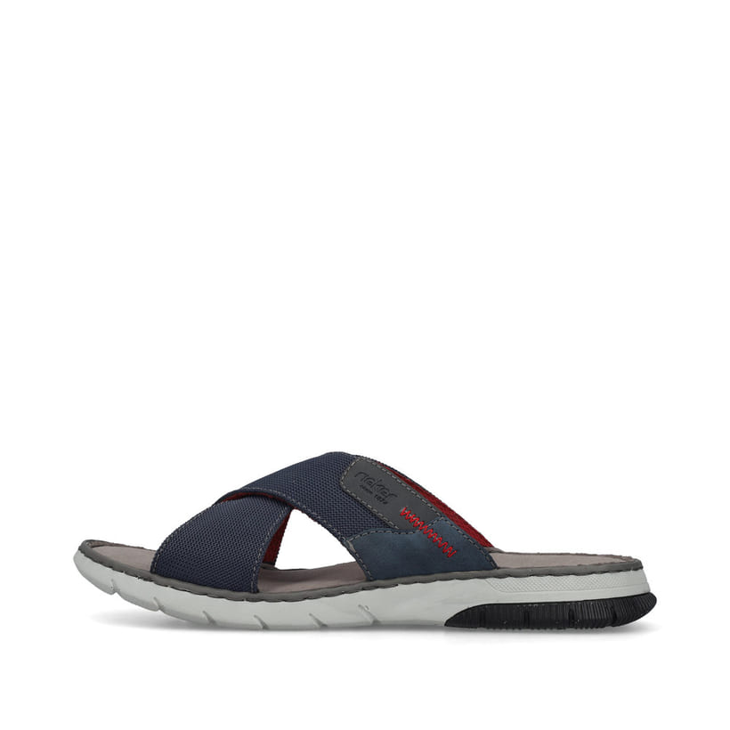 Blaue Rieker Herren Pantoletten 25250-14 mit der Komfortweite G. Schuh Außenseite.