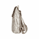 Rieker Rucksack H1386-60 in Cremebeige-Metallic mit Reißverschluss und Laptopfach. Rechtsseitig.