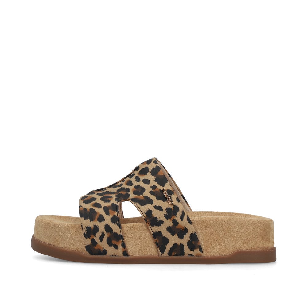 Braune Rieker Damen Pantoletten V4088-60 mit angesagtem Animal-Print. Schuh Außenseite.