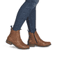 Chelsea Boots Rieker marron pour femme 74855-22 en cuir lisse. Chaussure au pied.
