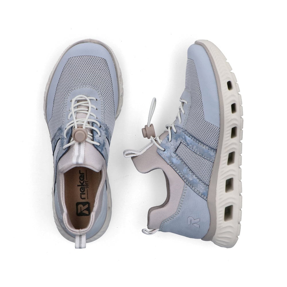 Blaue Rieker Damen Sneaker Low M6061-12 mit einem Gummizug sowie Komfortweite G. Schuh von oben, liegend.