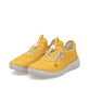 Gelbe Rieker Damen Slipper 50962-68 mit Deko-Reißverschluss sowie einem Gummizug. Schuhpaar seitlich schräg.