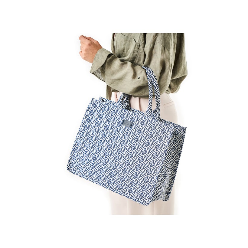 Rieker Shopper H1609-90 in Blau mit Stepoptik in Rautenmuster, geräumigem Hauptfach und Handyfach. Getragen.