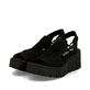 Schwarze Rieker Damen Sandalen 68075-00 mit einem Gummizug. Schuhpaar seitlich schräg.