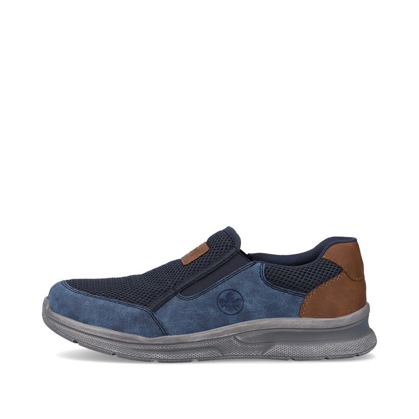 Azurblaue Rieker Herren Slipper 14852-14 mit Elastikeinsatz sowie geprägtem Logo. Schuh Außenseite.