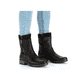 
Tiefschwarze Rieker Damen Kurzstiefel Z6880-00 mit einer schockabsorbierenden Sohle. Schuh am Fuß