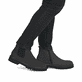 Graue Rieker Herren Chelsea Boots 30453-45 aus Rauleder mit einem Reißverschluss. Schuh am Fuß.