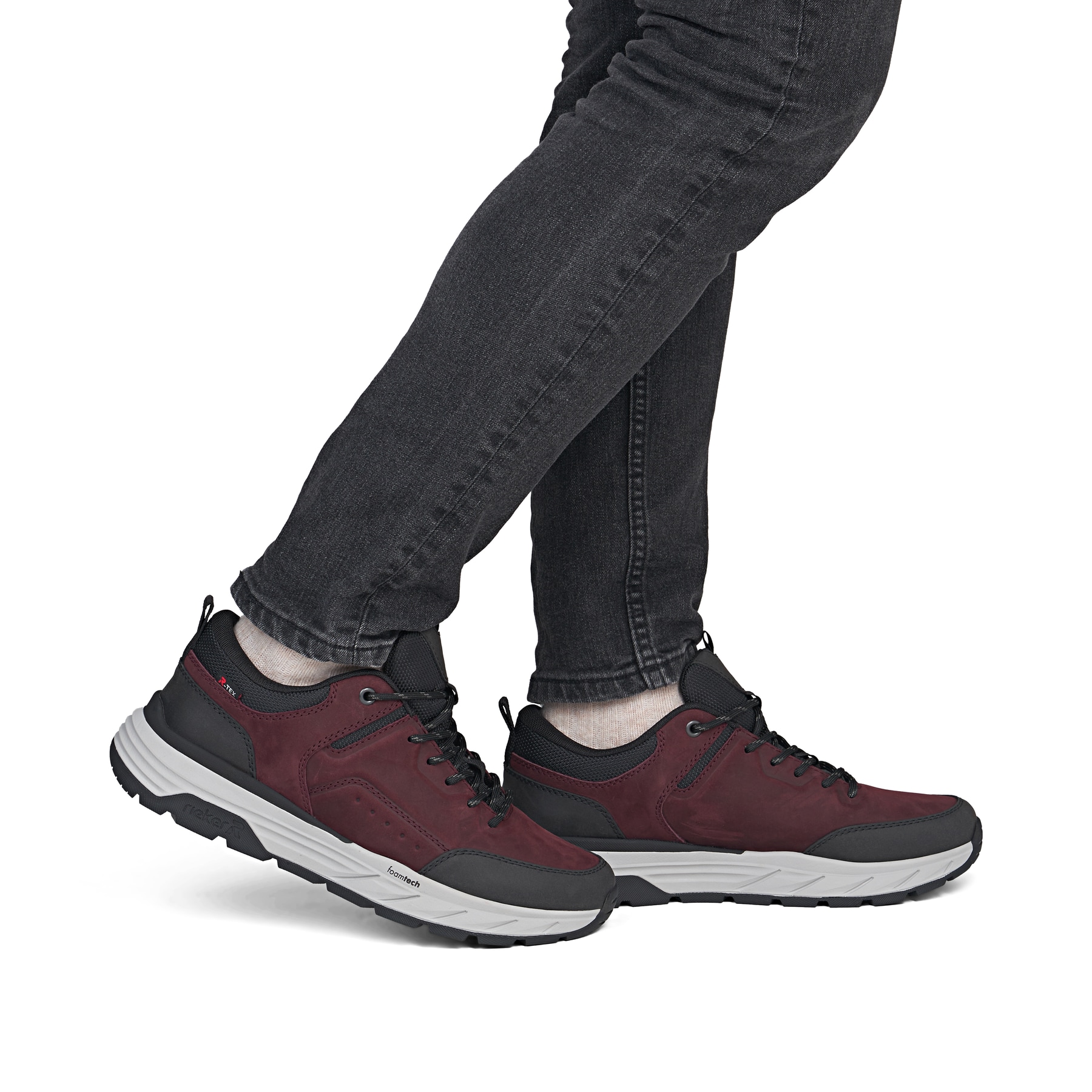 Baskets basses Rieker rouges pour hommes 06103-35 avec membrane RiekerTEX. Chaussure au pied.