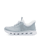Blaue Rieker Damen Sneaker Low M6071-12 mit Gummizug sowie einer flexiblen Sohle. Schuh Außenseite.
