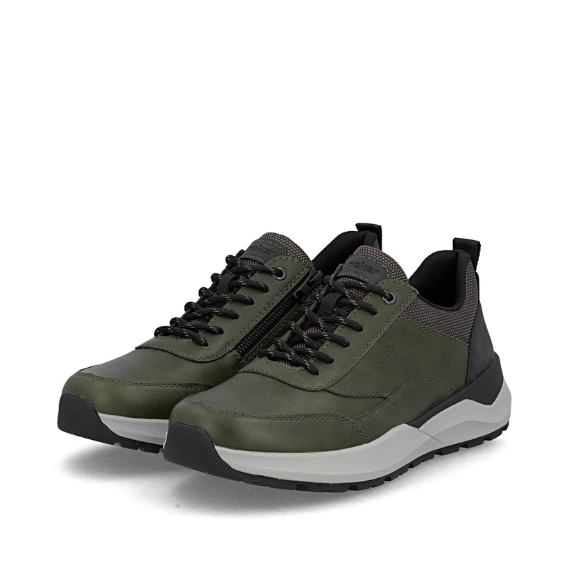 Grüne Rieker Herren Sneaker Low 06000-54 mit Reißverschluss sowie Extraweite H. Schuhpaar seitlich schräg.