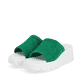 Grüne Rieker Damen Pantoletten W1551-52 mit ultra leichter und flexibler Sohle. Schuhpaar seitlich schräg.