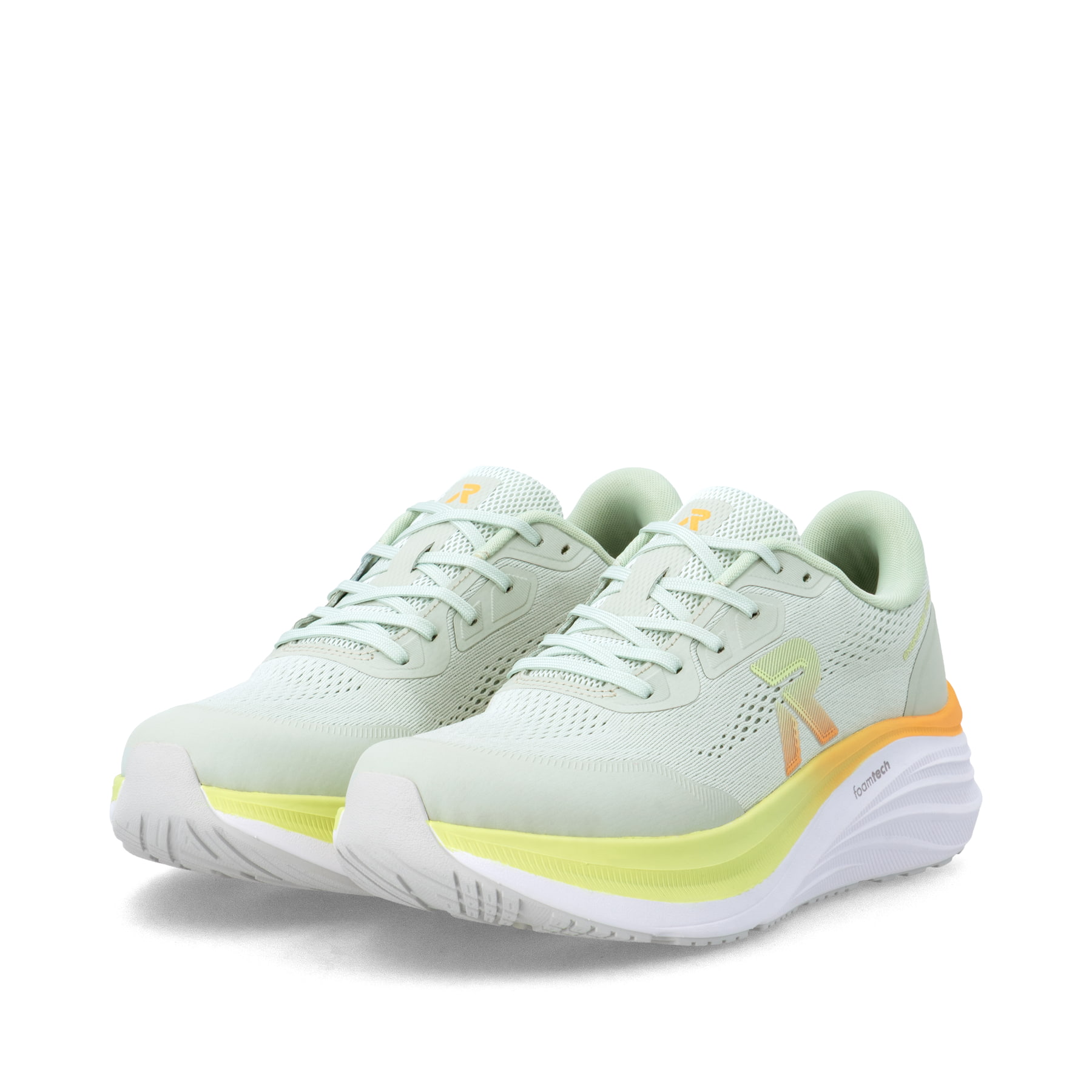 Grüne Rieker Sport Damen Sneaker Low W4102-52. Schuhpaar seitlich schräg.