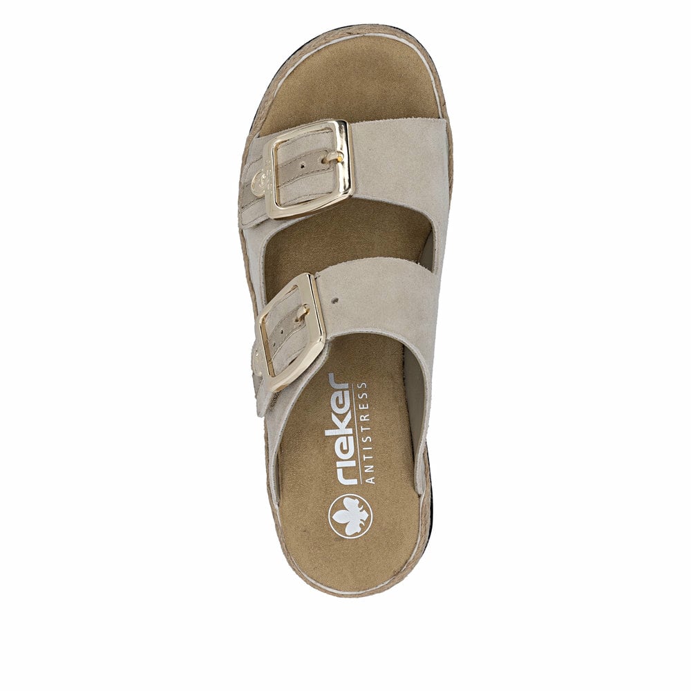 Beige Rieker Damen Pantoletten V7955-60 aus Rauleder mit trendiger Schnalle. Schuh von oben.