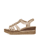 Rosane Rieker Keilsandaletten 63778-31 mit Schmuckelementen sowie einem Gummizug. Schuh Außenseite.