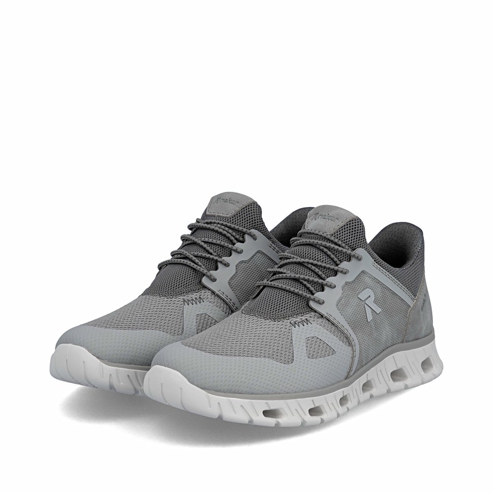 Baskets basses Rieker grises homme 04355-40 avec option easy in facile. Chaussures inclinées sur le côté.