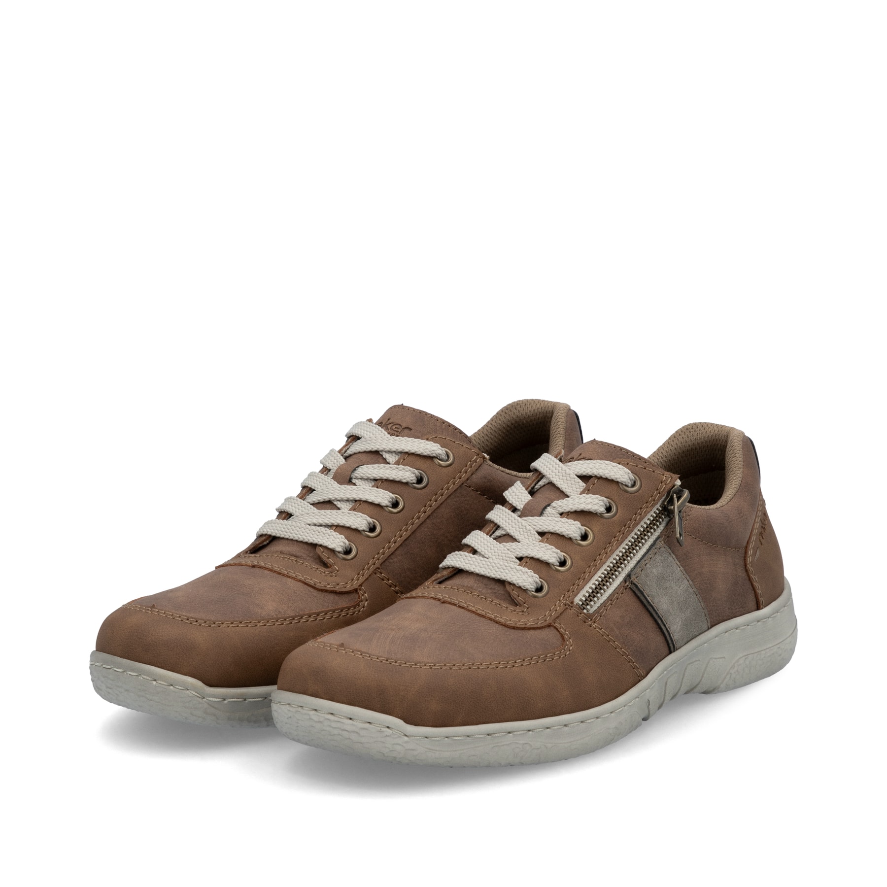 Braune Rieker Herren Schnürschuhe 03500-24 mit Reißverschluss sowie Extraweite H. Schuhpaar seitlich schräg.