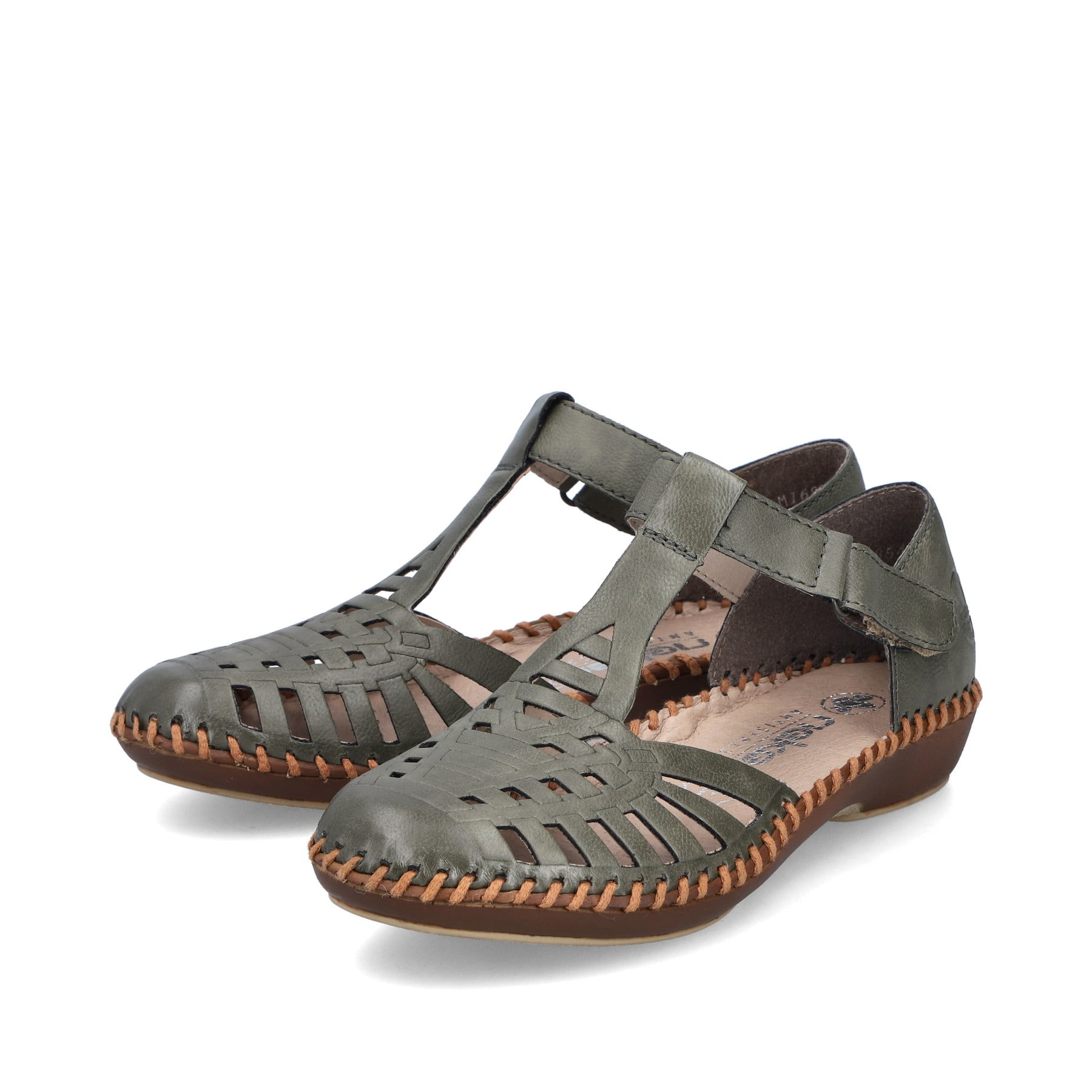 Grüne Rieker Damen Riemchensandalen M1688-54 mit einem Klettverschluss. Schuhpaar seitlich schräg.