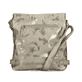Sac à main Rieker H1304-90 vert brodé de sequins, de détails argentés et de fermeture éclair. Côté gauche.