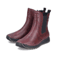 Weinrote Rieker Damen Chelsea Boots 51560-35 mit einem Reißverschluss. Schuhpaar seitlich schräg.