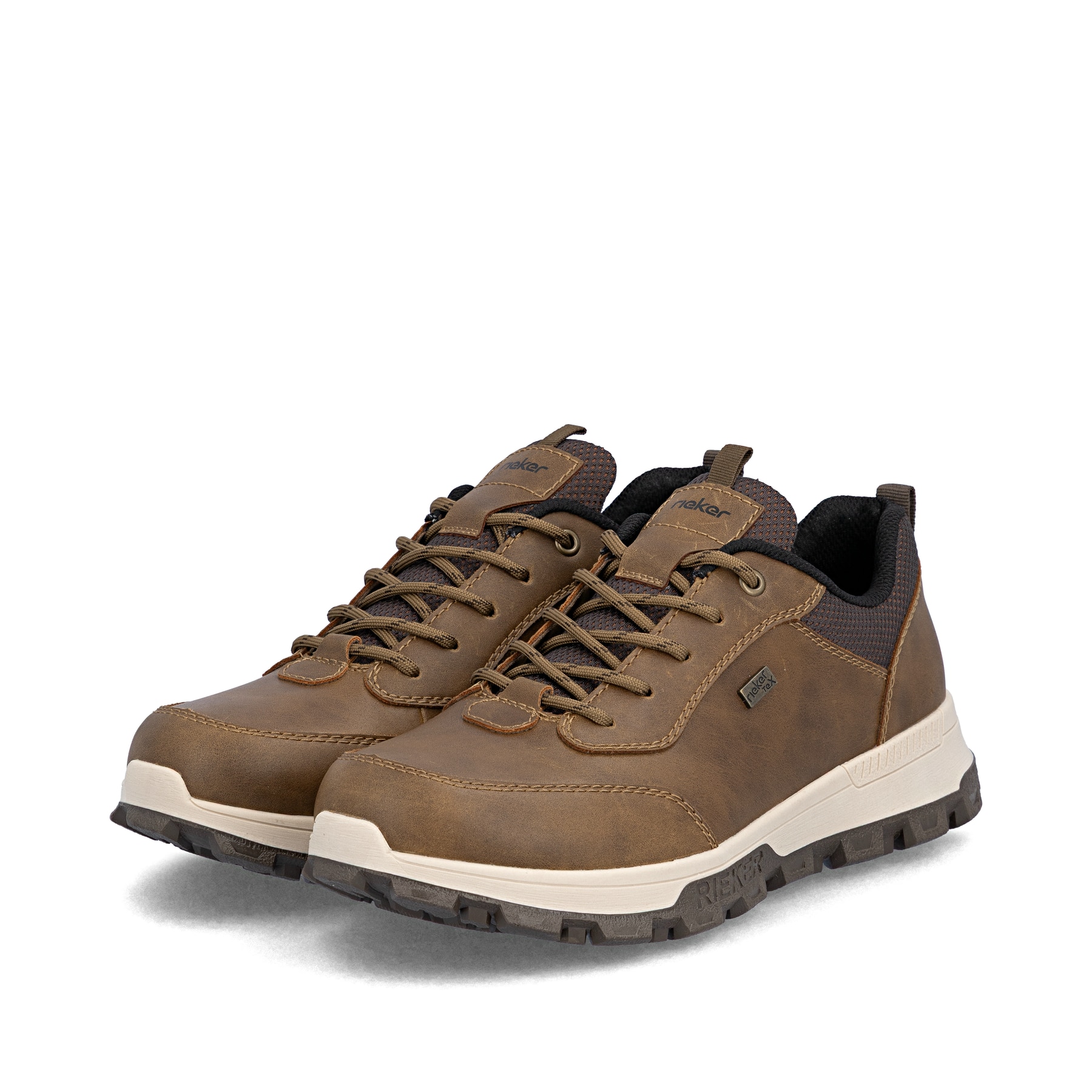 Braune Rieker Herren Schnürschuhe 35503-22 mit wasserabweisender TEX-Membran. Schuhpaar seitlich schräg.