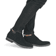 
Marineblaue Rieker Herren Schnürschuhe 33206-14 mit Schnürung sowie einer Profilsohle. Schuh am Fuß