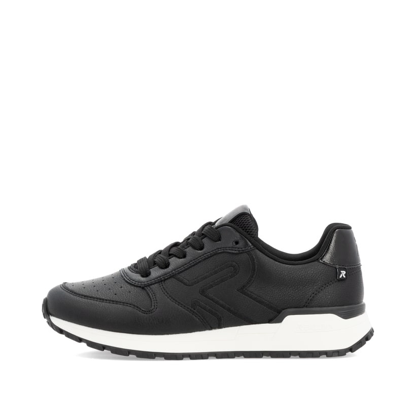 Schwarze Rieker Damen Sneaker Low W0606-00 mit griffiger Sohle sowie Schnürung. Schuh Außenseite.