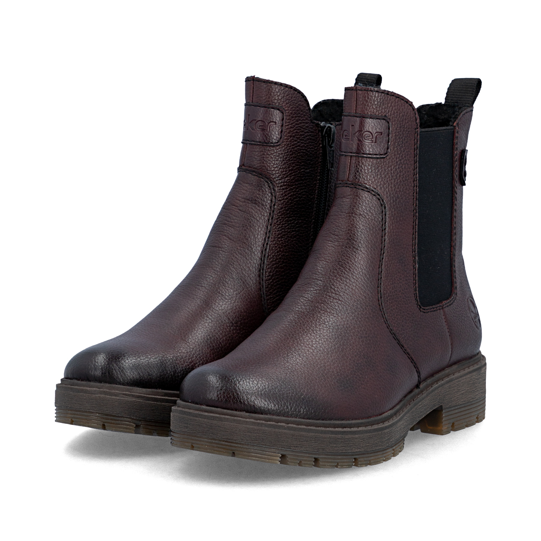 Dunkelrote Rieker Damen Chelsea Boots 75860-35 aus Glattleder mit Reißverschluss. Schuhpaar seitlich schräg.