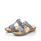 Blaue Rieker Damen Pantoletten 60885-12 in Löcheroptik mit einem Klettverschluss. Schuhpaar seitlich schräg.