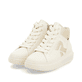 Weiße Rieker Damen Sneaker Low W1202-82 mit ultra leichter und flexibler Sohle. Schuh Außenseite gespiegelt.