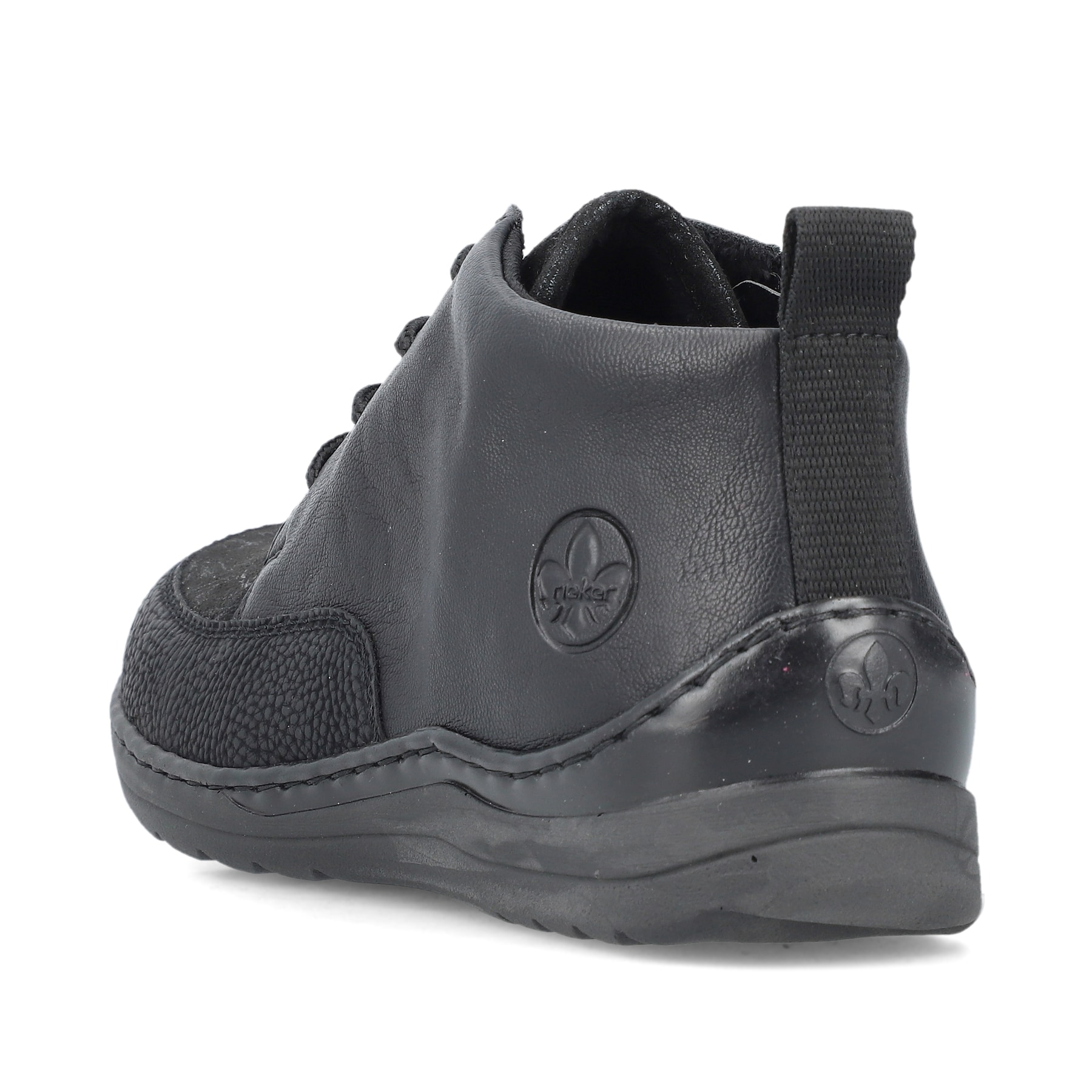 Champagnerfarbene Rieker Damen Slipper 487C0-60 mit einem Klettverschluss. Schuh Außenseite gespiegelt.