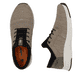 Beige Rieker Herren Slipper 19556-64 mit einem Gummizug sowie Komfortweite G 1/2. Schuh von oben, liegend.