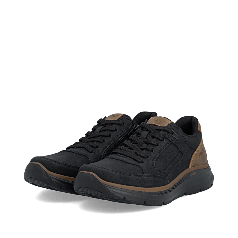Schwarze Rieker Herren Schnürschuhe B1801-00 mit lightsole+ sowie Reißverschluss. Schuhpaar seitlich schräg.