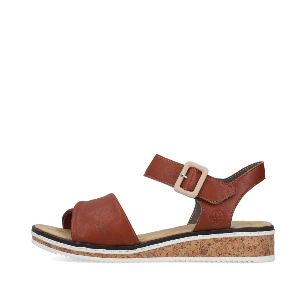 Sandales compensées Rieker marron femme V3691-22 avec boucle tendance. Côté extérieur de la chaussure.