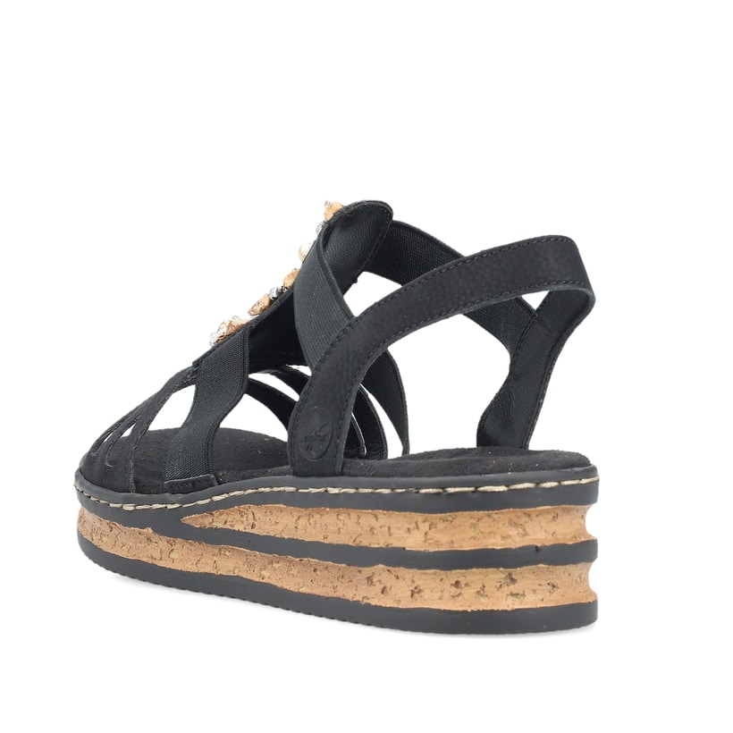 Schwarze Rieker Keilsandaletten 62949-00 mit Schmuckelementen sowie Gummizug. Schuh von hinten.