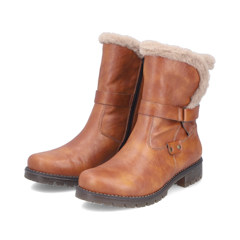 Braune Rieker Damen Kurzstiefel 79580-25 mit Kunstfell-Kragen. Schuhpaar seitlich schräg.
