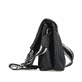 Rieker Damen Rucksack H1607-60 in Hellbeige aus Textil mit Reißverschluss. Rucksack getragen Knie.