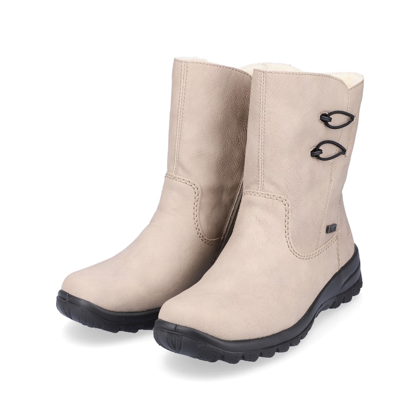 
Tiefschwarze Rieker Damen Kurzstiefel Z68M1-01 mit einer schockabsorbierenden Sohle. Schuh seitlich schräg