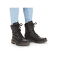 
Tiefschwarze Rieker Damen Schnürstiefel 78203-00 mit Schnürung und Reißverschluss. Schuh am Fuß