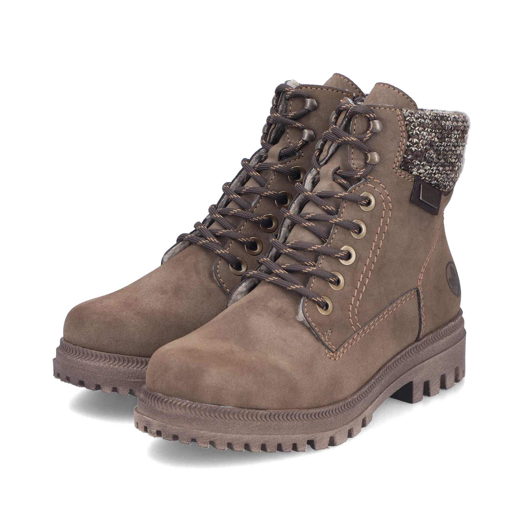 Braune Rieker Damen Schnürstiefel Y7621-25 mit Strick-Kragen. Schuhpaar seitlich schräg.