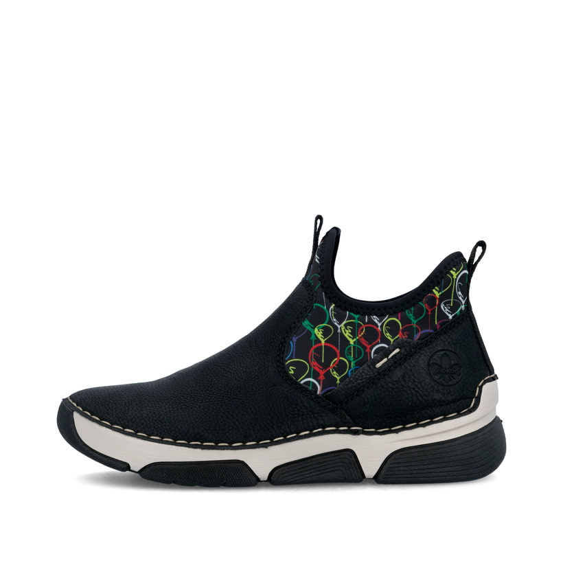 
Urbanschwarze Rieker Damen Slipper 45957-00 mit einer schockabsorbierenden Sohle. Schuh Außenseite