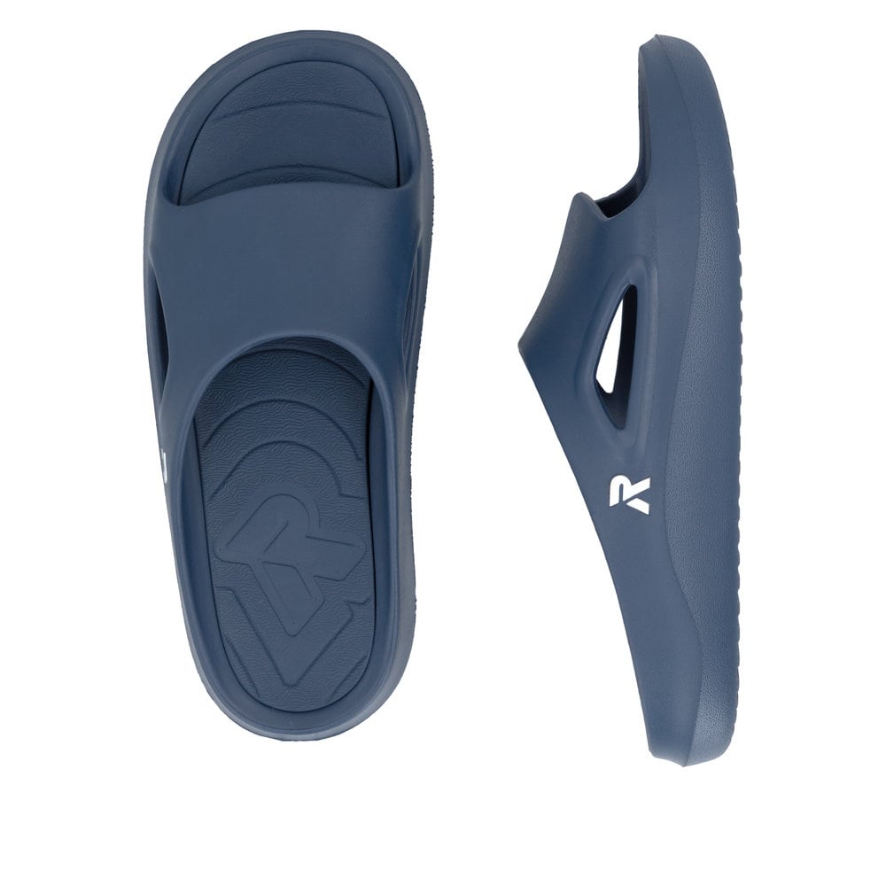Mules Rieker bleues homme U3450-14 avec semelle ultra légère et flexible. Chaussure vue de dessus, couchée.