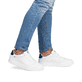 Weiße Rieker Herren Sneaker Low U1902-80 mit Schnürung sowie abriebfester Sohle. Schuh am Fuß.