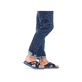 Blaue Rieker Herren Pantoletten 21239-14 mit Komfortweite G sowie leichter Sohle. Schuh am Fuß.