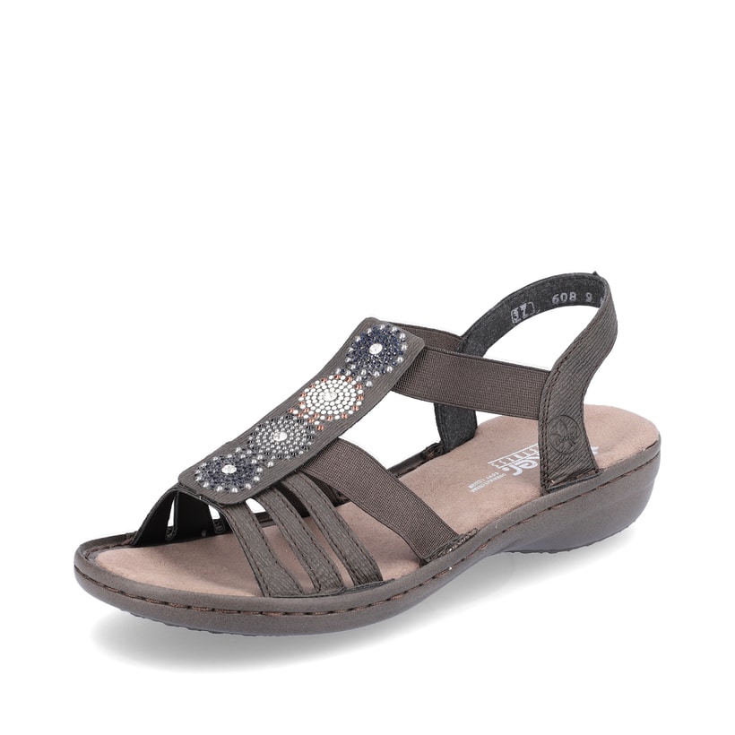 Graue Rieker Damen Riemchensandalen 608G9-47 mit einem Elastikeinsatz. Schuh seitlich schräg.