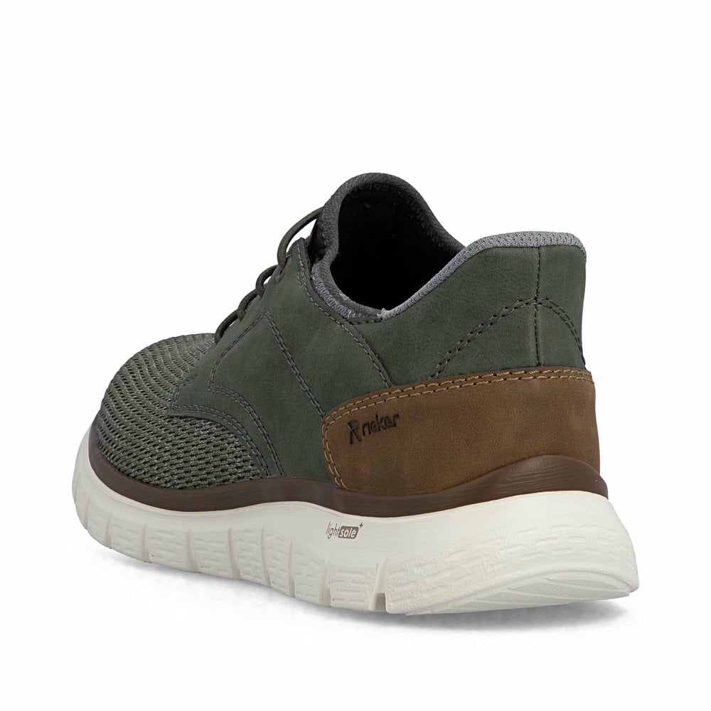 Grüne Rieker Herren Slipper B6658-52 mit Ready2GO Slip-in Feature sowie Gummizug. Schuh von hinten.