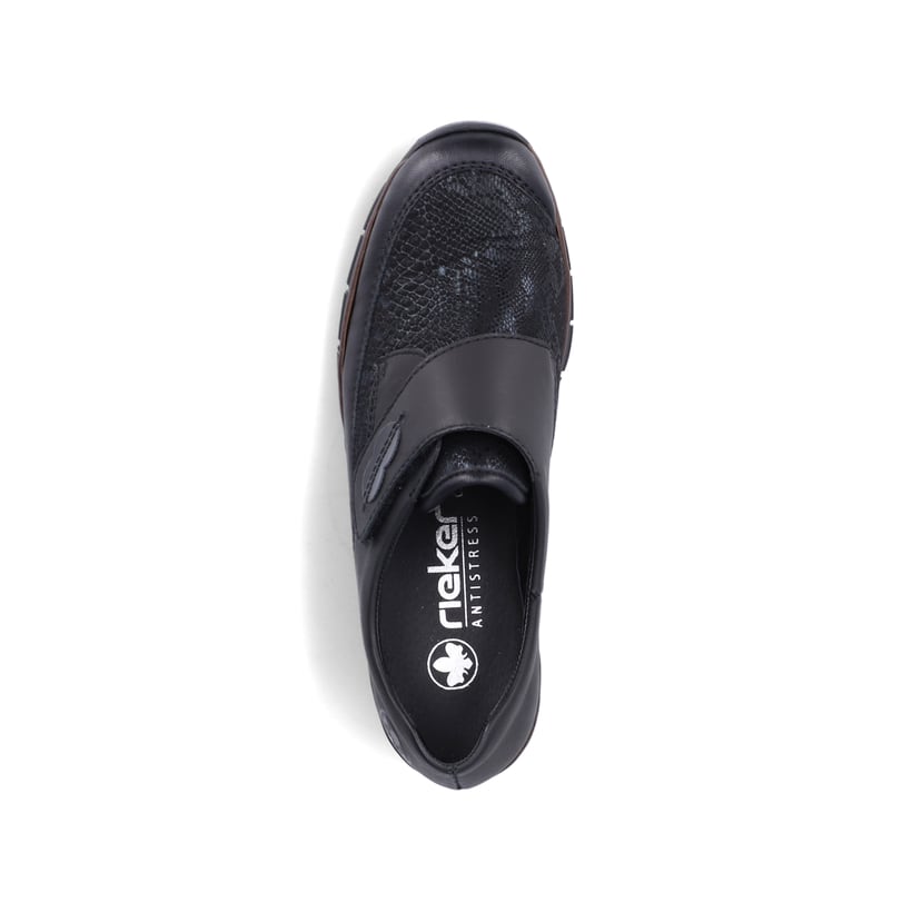 Schwarze Rieker Damen Slipper 537C0-02 mit einem Klettverschluss. Schuh von oben.