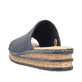 Blaue Rieker Damen Pantoletten 62905-14 mit moderner Spannnaht. Schuh von hinten.